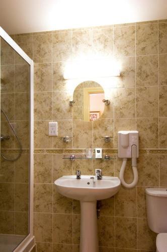 The Roebuck Inn - Relaxinnz Harrietsham Room photo